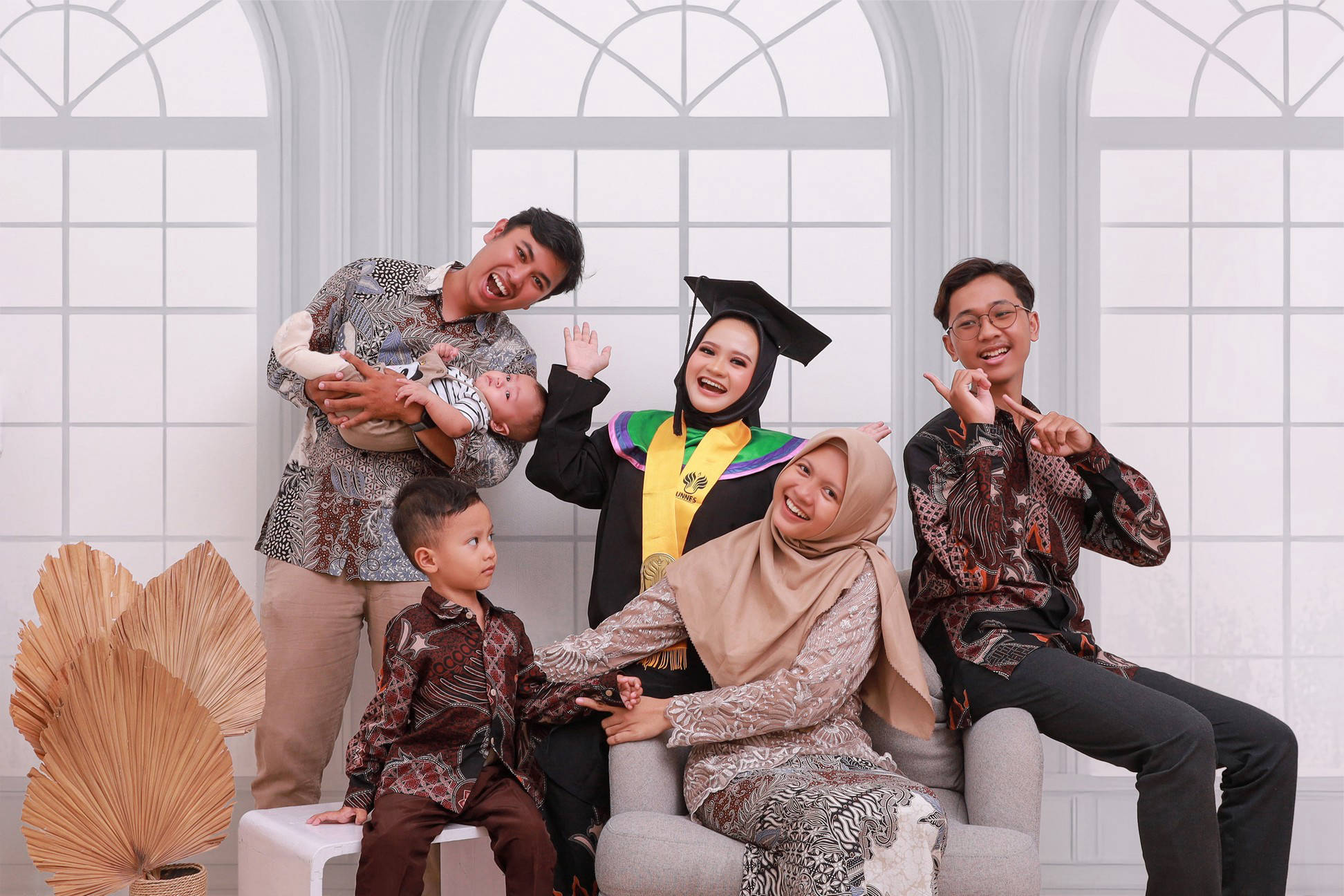 Foto Keluarga Wisuda Potrait